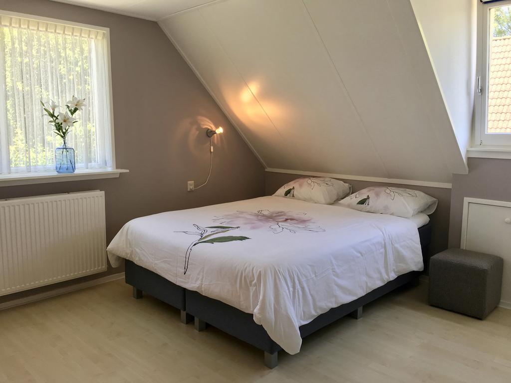 Bed And Breakfast De Lijster Zuid-Scharwoude Exterior foto
