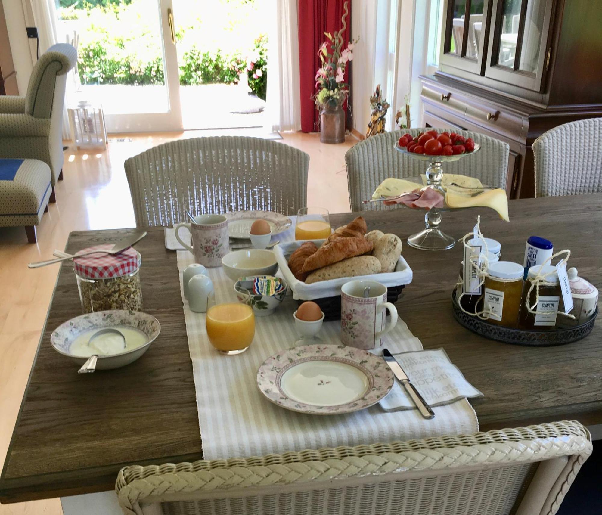 Bed And Breakfast De Lijster Zuid-Scharwoude Exterior foto